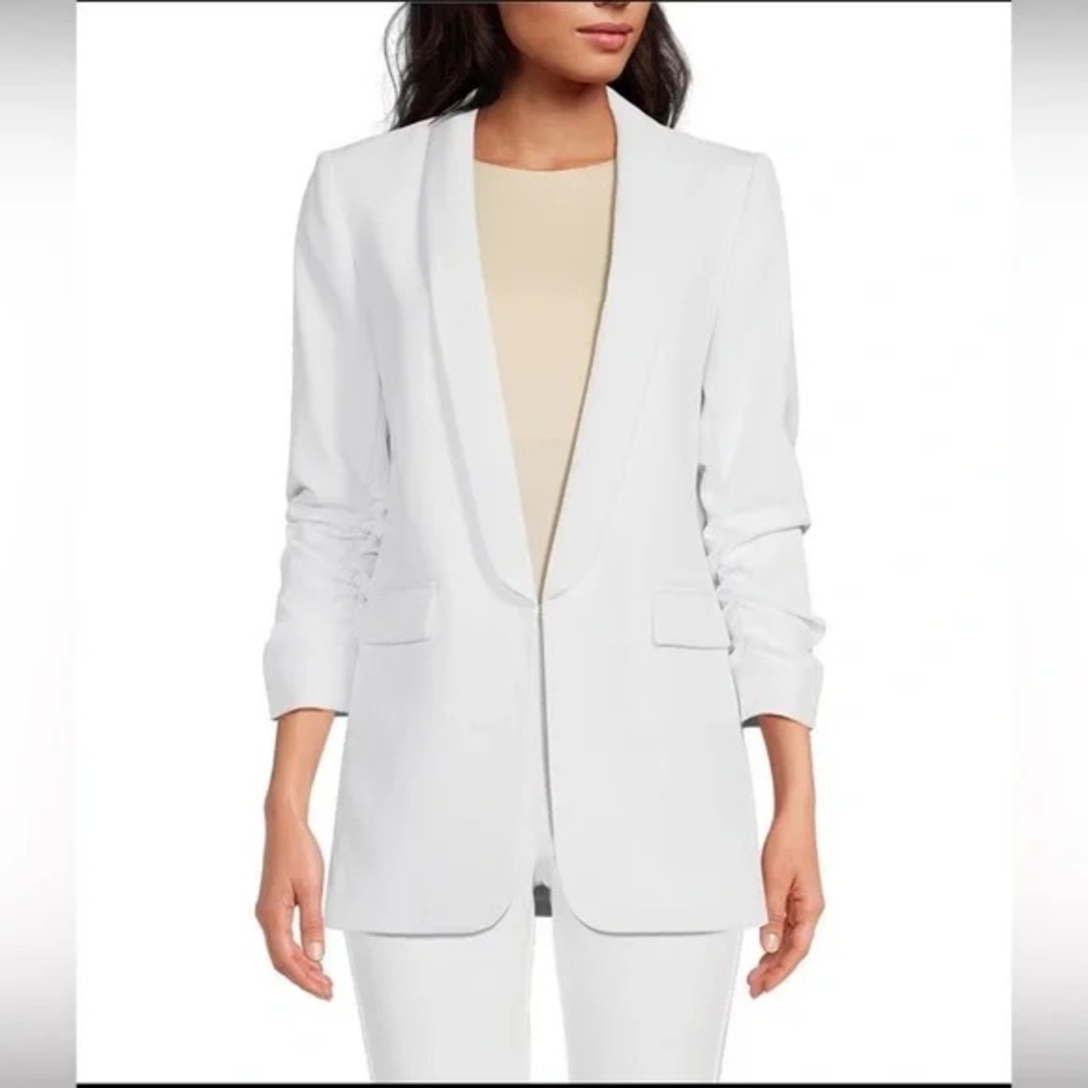 Gianni Bini Classic White Blazer